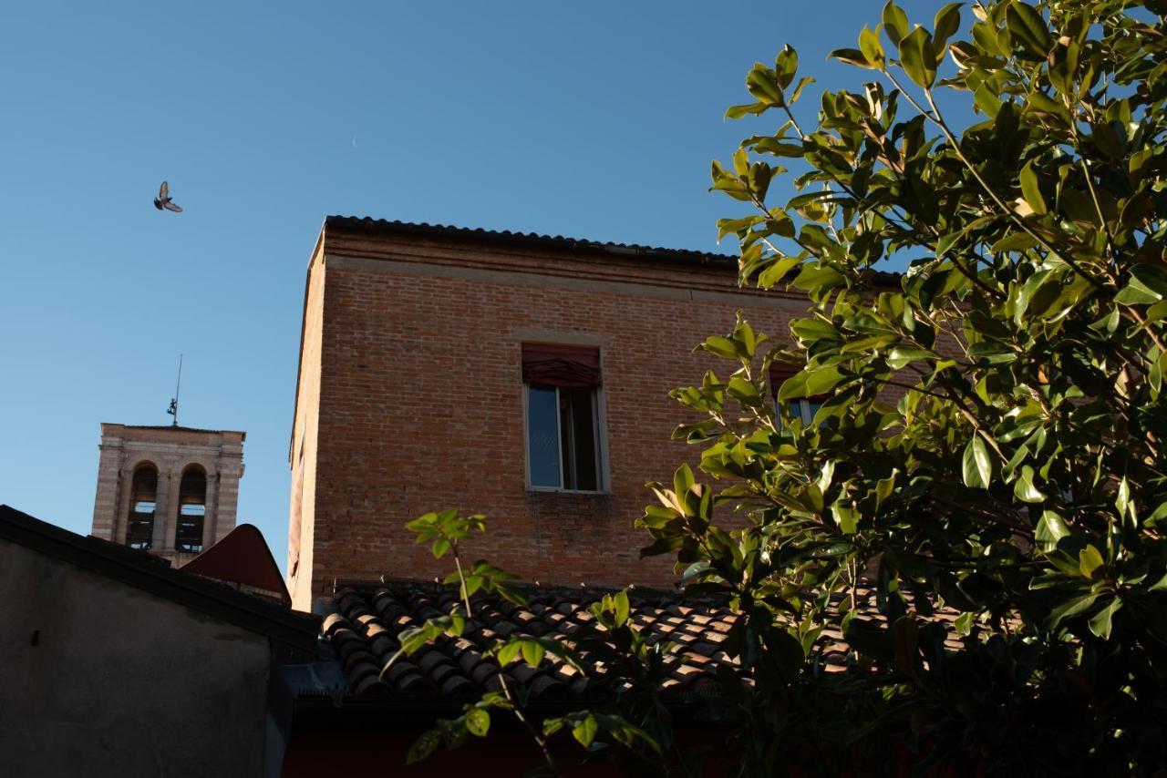 Corte Degli Estensi, Romantica Mansardina Ферара Екстериор снимка